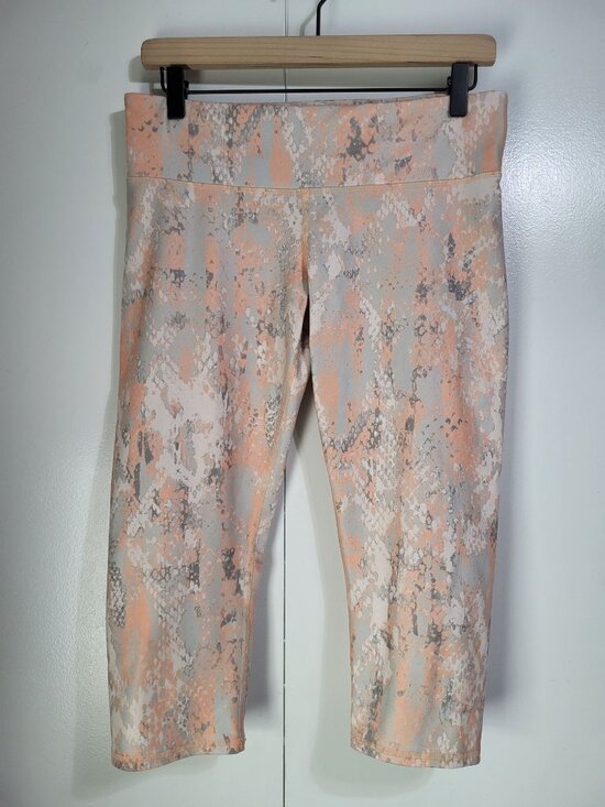 ALO Yoga Pants - ALO Capri Cropped Legging Snake Print Peach Silver SZ M